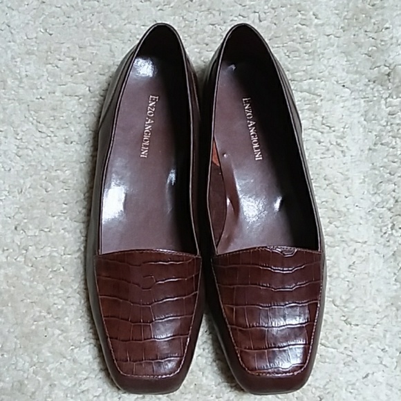 Shoes - Picture 1 of 3